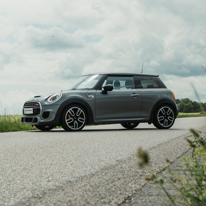 MINI vehicle featured in xHP Flashtool compatibility imagery