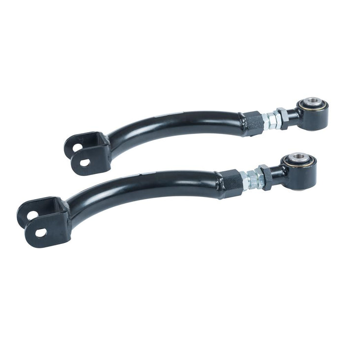 Adjustable control arm set for the rear axle