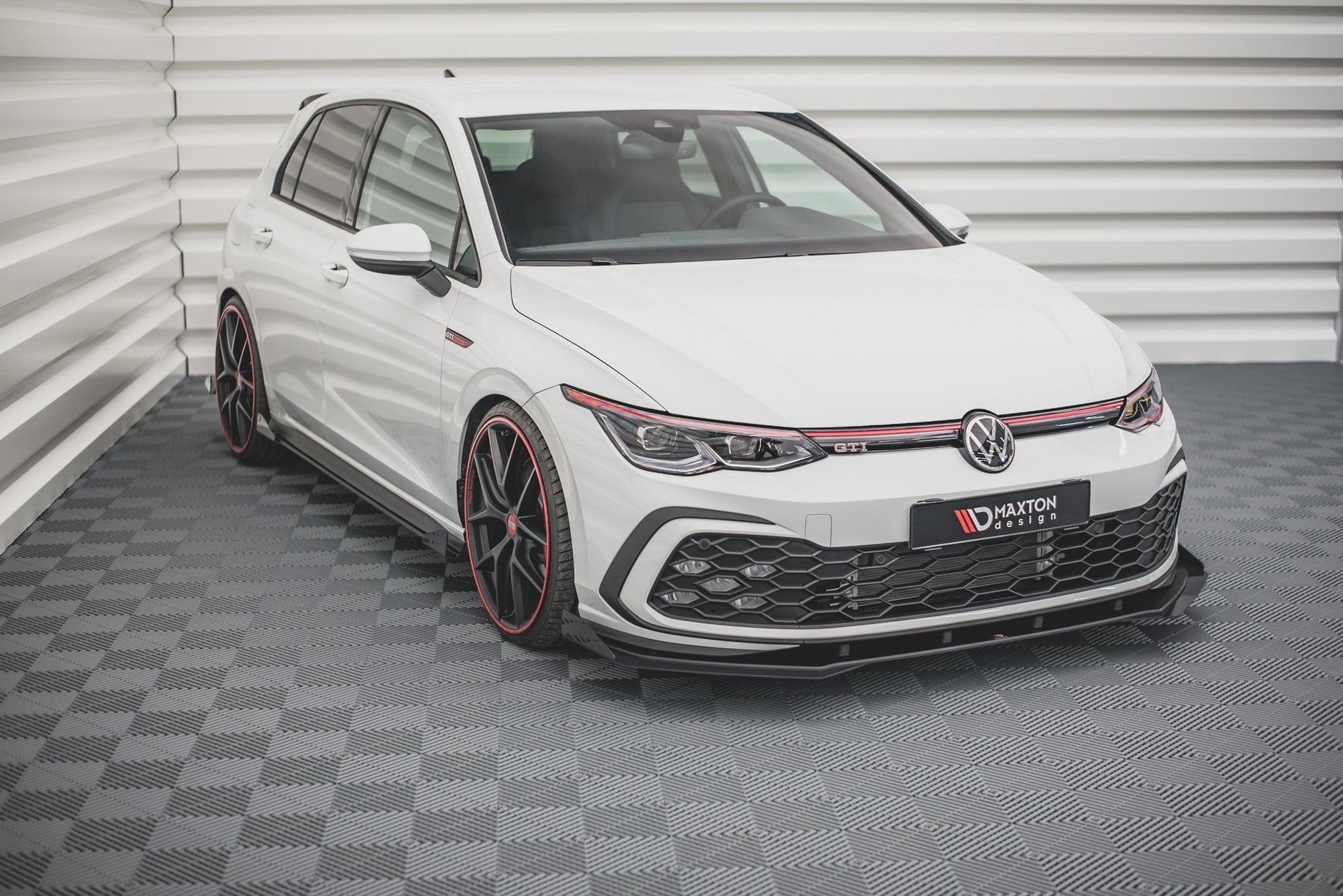 Flaps Volkswagen Golf GTI / GTE / GTD / R-Line Mk8 — Harrys Euro