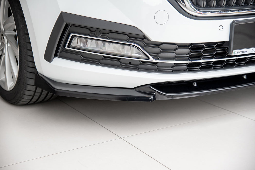 Front Splitter V.1 Skoda Octavia Mk4