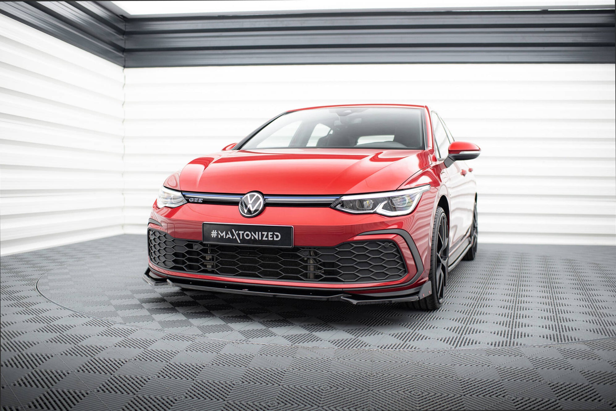 Front Splitter V.2 + Flaps Volkswagen Golf GTI / GTE / GTD / R-Line Mk ...