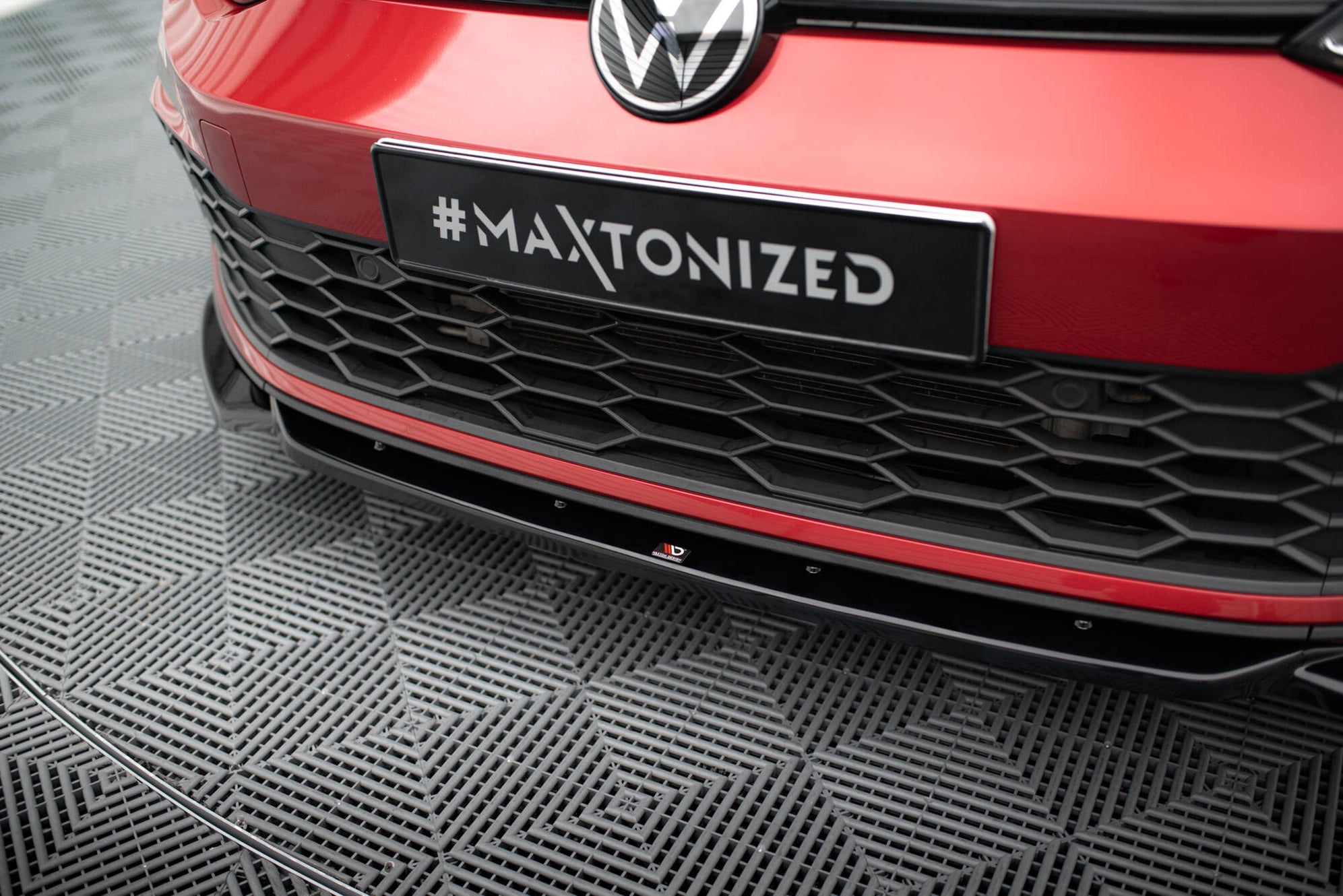 Front Splitter V.2 + Flaps Volkswagen Golf GTI / GTE / GTD / R-Line Mk ...