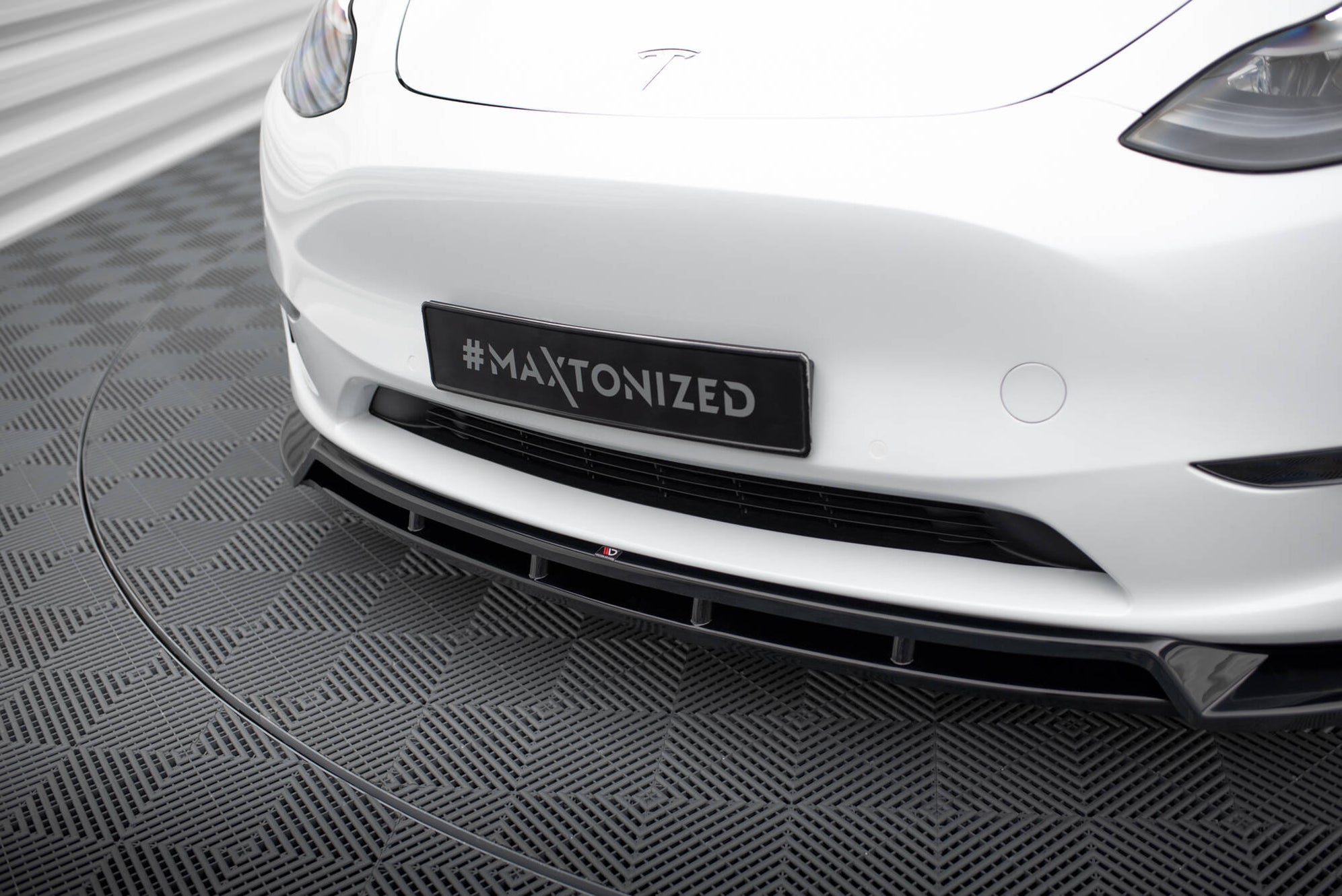 Front Splitter V.2 Tesla Model Y — Harrys Euro