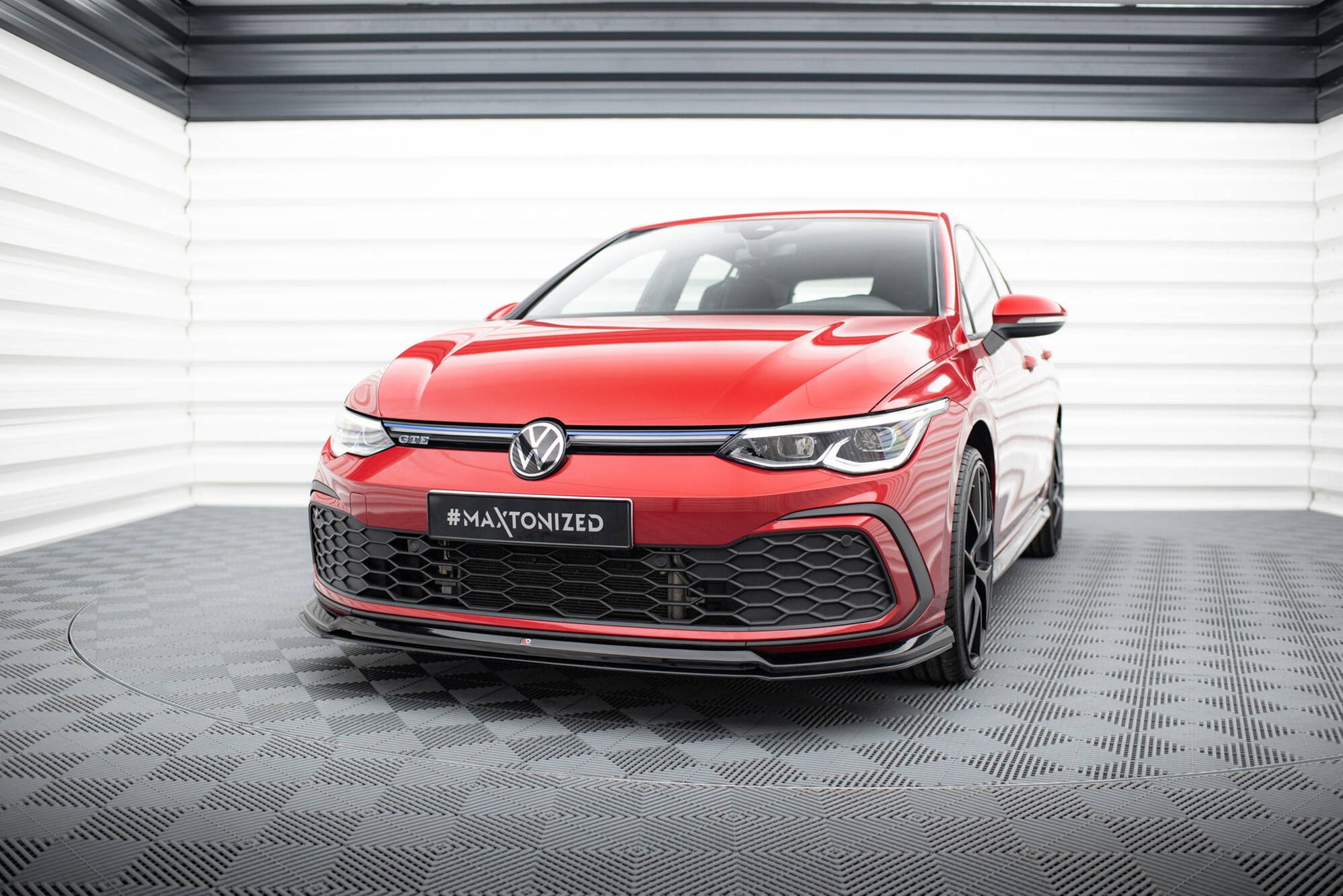 Front Splitter V.6 Volkswagen Golf GTI / GTE / GTD / R-Line Mk8 ...