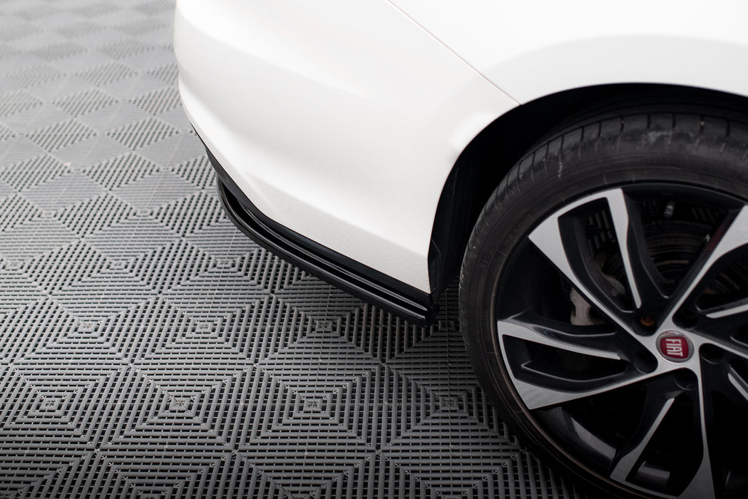REAR SIDE SPLITTERS Fiat Tipo S-Design