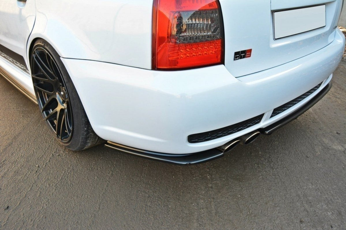 REAR SPLITTER AUDI RS4 B5 (with a vertical bar) — Harrys Euro