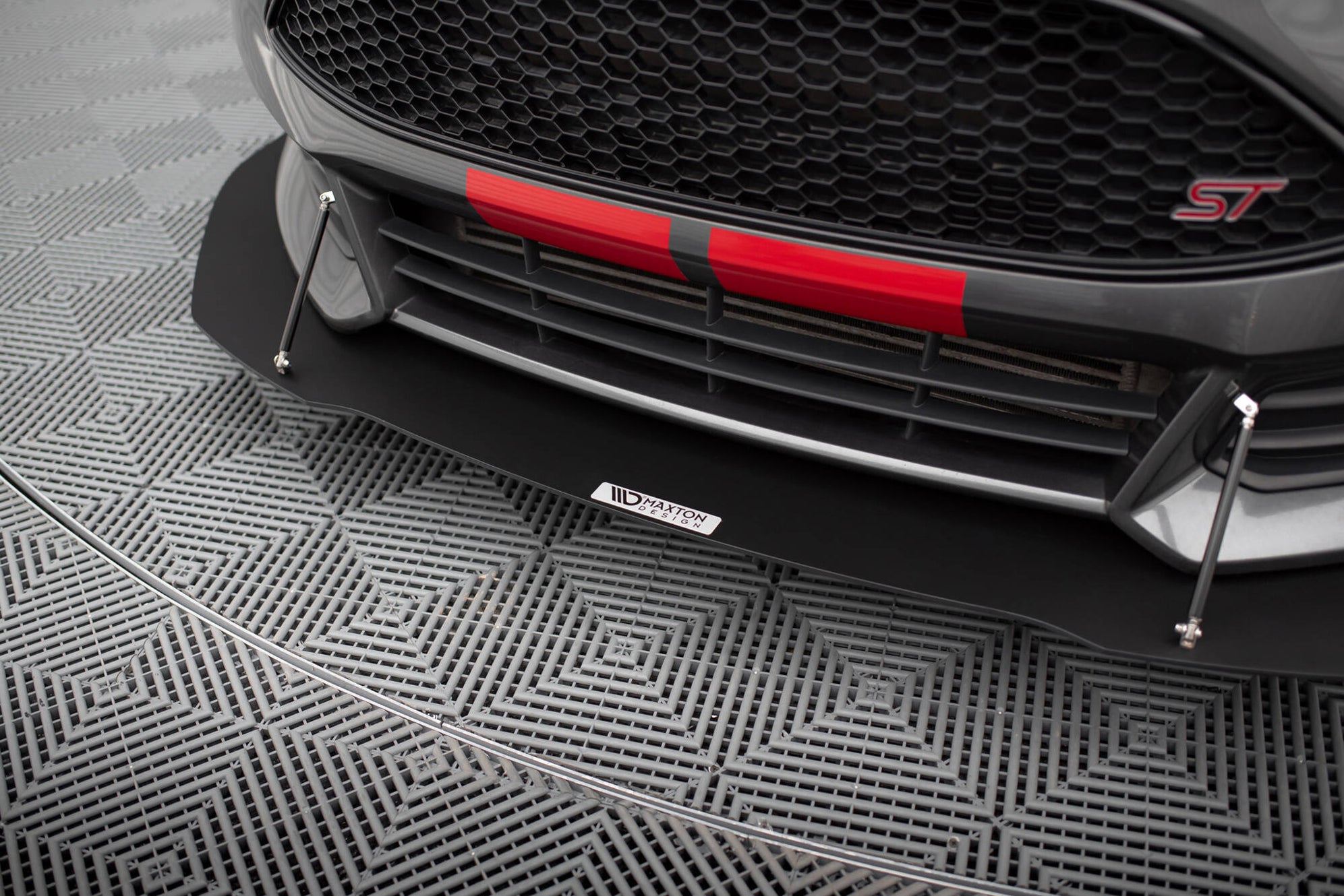 Racing Front Splitter V.1 Ford Focus ST Mk3 FL — Harrys Euro