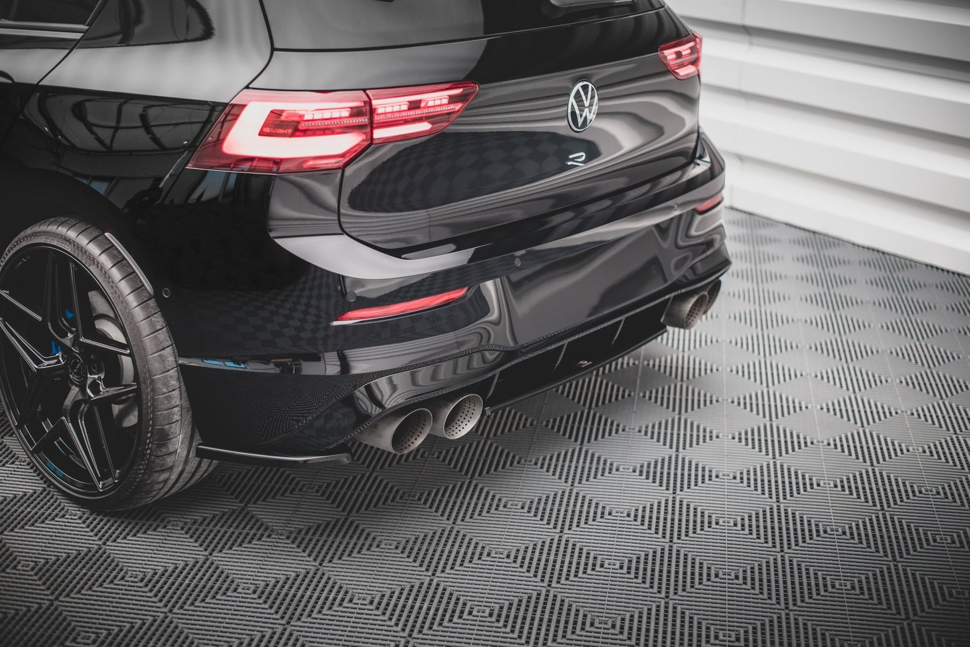 Rear Splitter for Volkswagen Golf R Hatchback Mk8 / Mk8 Facelift ...