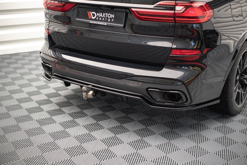 Rear Splitter (with vertical bars) BMW X7 M-Pack G07