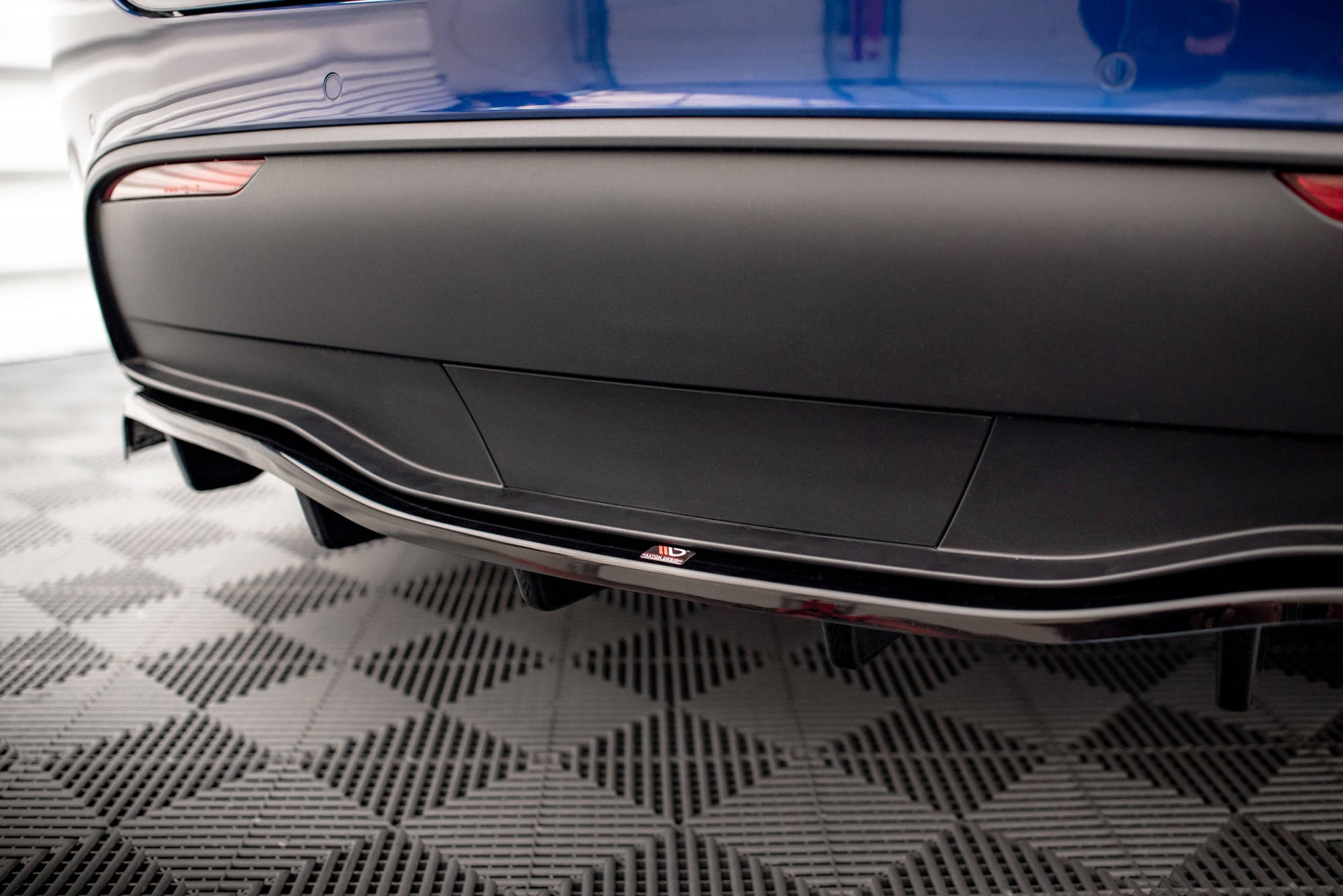 Rear Splitter (with vertical bars) Tesla Model Y — Harrys Euro