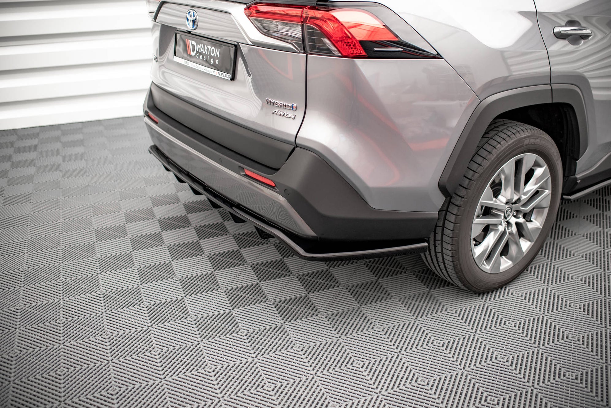 Rear Splitter (with vertical bars) Toyota RAV4 Mk5 — Harrys Euro
