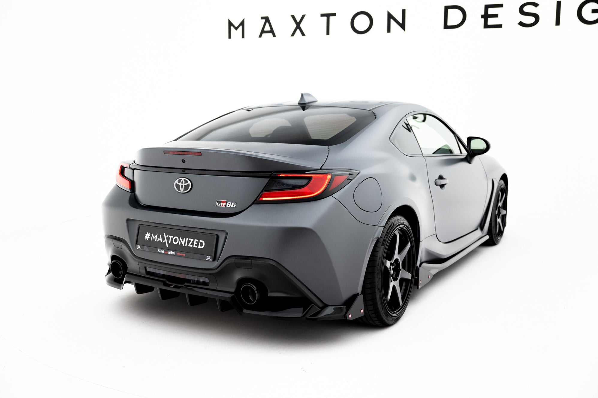 Rear Splitter (with vertical bars) V.1 + Flaps Toyota GR86 Mk1 — Harrys ...