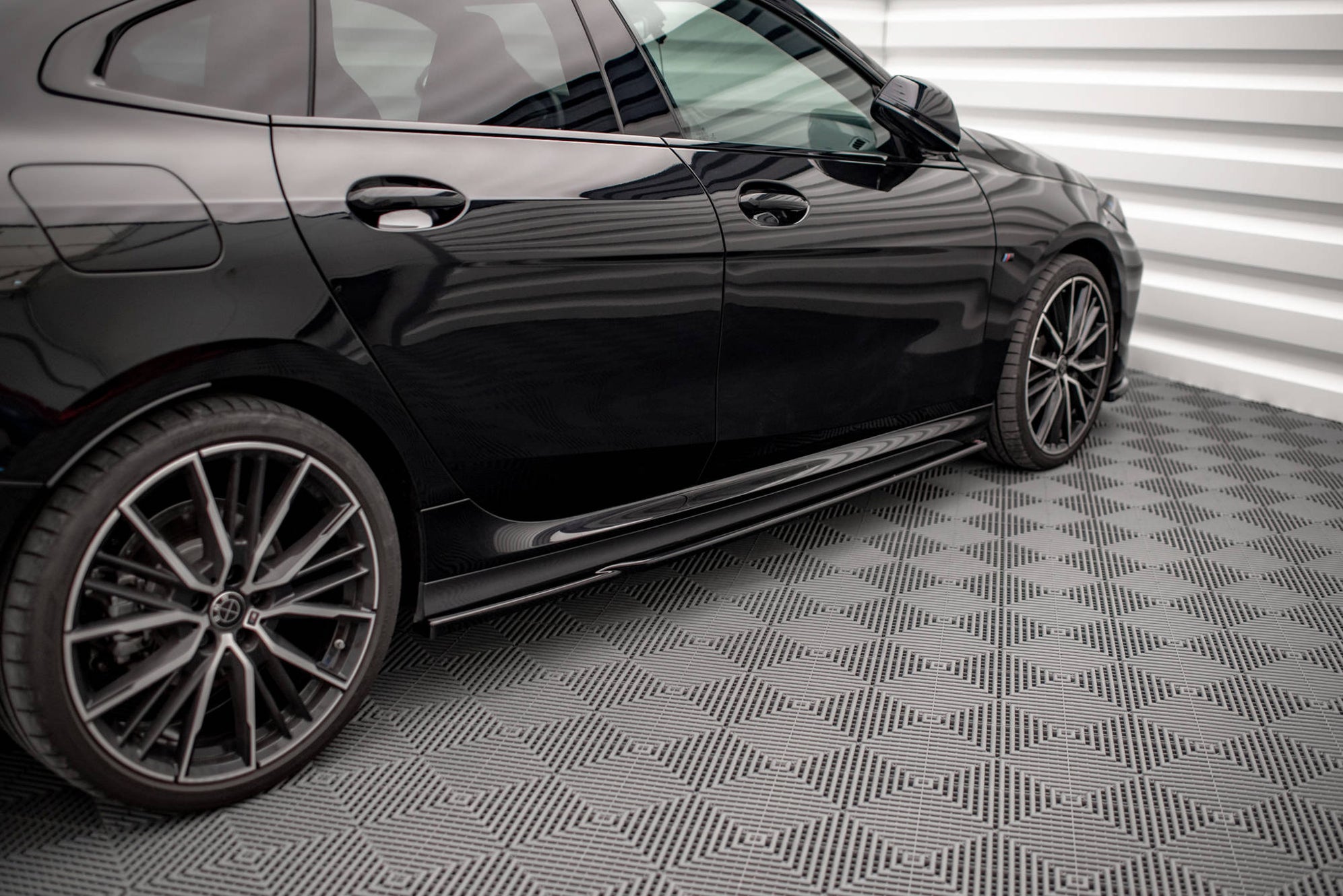Side Skirts Diffusers V.1 BMW 2 Gran Coupe M-Pack / M235i F44 — Harrys Euro