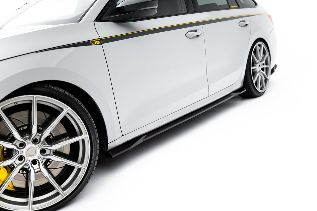 Side Skirts Diffusers V.3 Skoda Octavia RS Liftback / Combi Mk4 Facelift