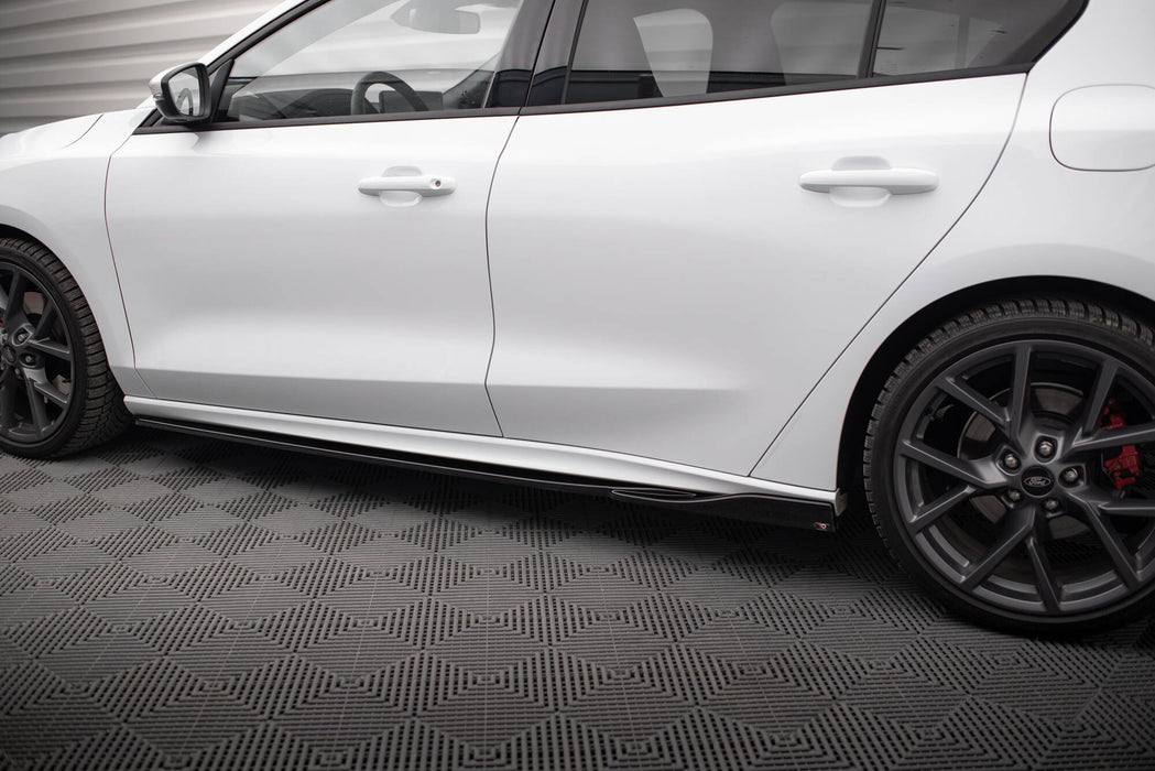 Side Skirts Diffusers V.4 Ford Focus ST / ST-Line Mk4