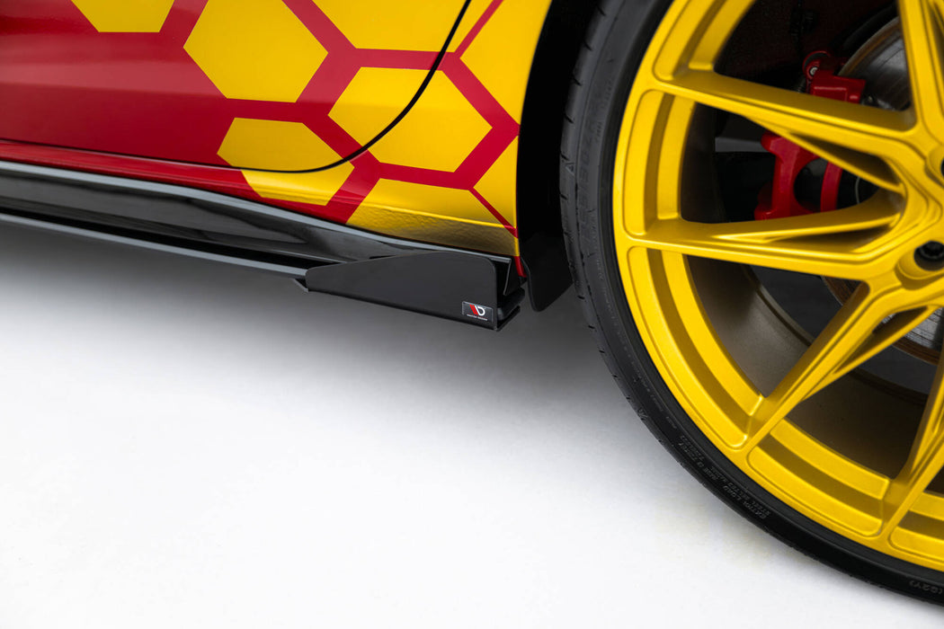 Street Pro Side Skirts Diffusers + Flaps Volkswagen Golf GTI / GTE / GTI Clubsport / R-Line Mk8