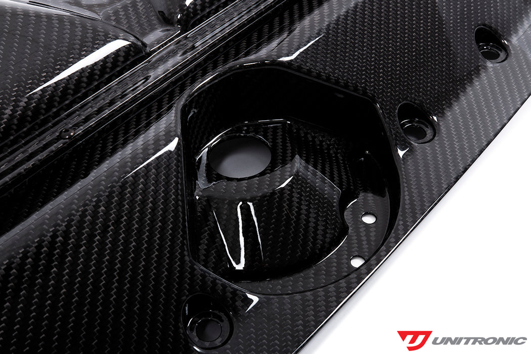 UNITRONIC CARBON FIBER INTAKE & TURBO INLETS FOR C8 RS 6/RS 7 GLOSS CARBON